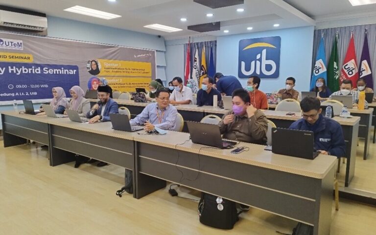 PhD Ready Hybrid Seminar oleh Program Studi Sistem Informasi UIB