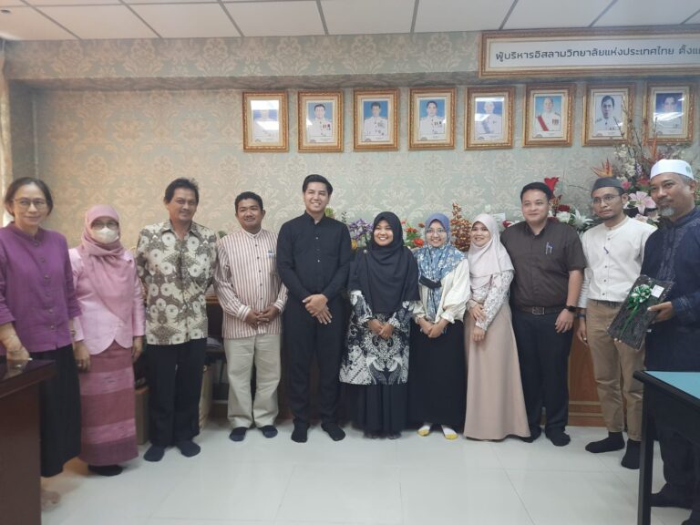 Kunjungan Program Studi Pendidikan Bahasa Inggris Ke Sekolah Dalam Rangka Menjalin Partnership Pada Program Teaching Internship di Thailand sekaligus Pelaksanaan PKM Pengajaran BIPA untuk Siswa/I