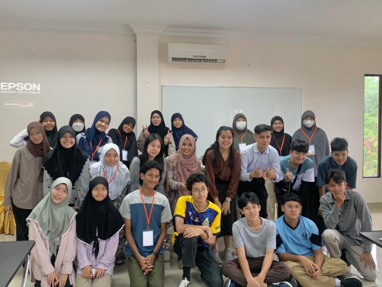 Antusiasme Pelajar Thailand Kunjungi Program Studi Universitas Internasional Batam