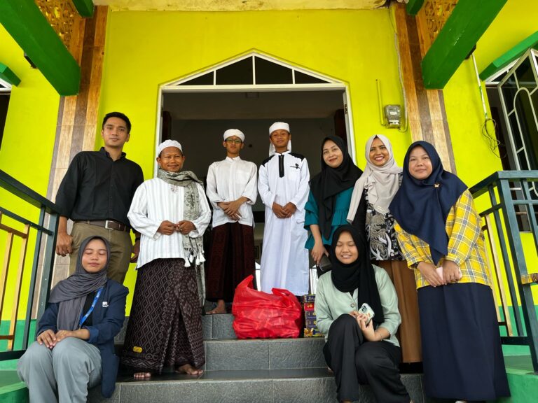 Menumbuhkan Kreatifitas Belajar Anak-Anak di Pondok Pesantren Tahfiz Al-Bahjah, Panti Asuhan Miftahul Jannah, dan Pondok Pesantren Tahfidzul Quran Rotibul Kaunain – PKM FBM UIB X DONATUR dari US