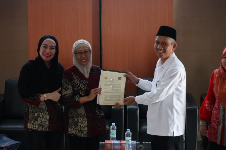 Kuliah Umum “Penerapan ESG pada Korporasi di Kota Batam Berdasarkan Perspektif Lingkungan Berkelanjutan”