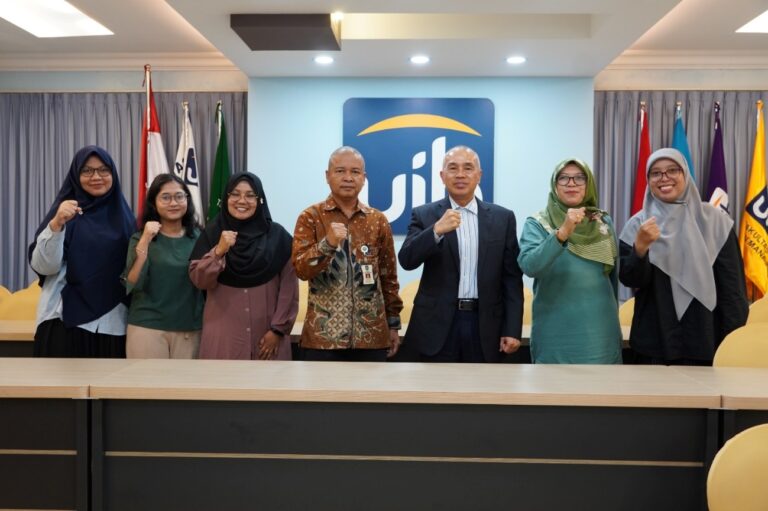 PENANDATANGANAN KERJA SAMA ANTARA FAKULTAS ILMU PENDIDIKAN DAN SMA NEGERI 5 BATAM