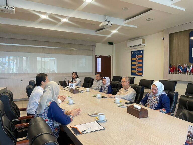 Visitation from National Yang Ming Chiao Tung University School of Law, China to Universitas Internasional Batam