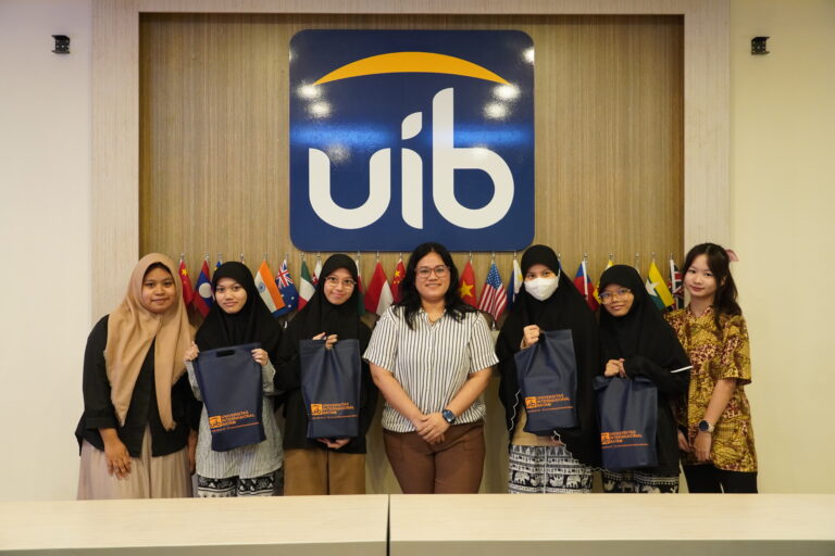 Sambutan Hangat bagi Siswa Thailand: Program Studi Pariwisata UIB Membuka Jalan bagi Pembelajaran Global dan Imersi