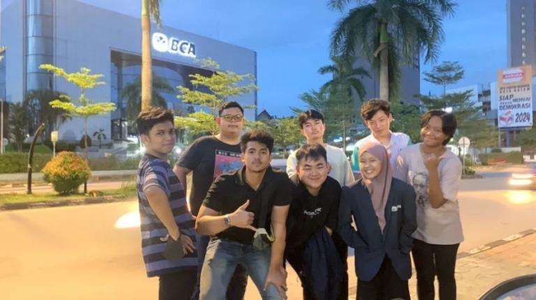 “Hari Berkah: Sedekah Nasi Bungkus” oleh Himpunan Ilmu Hukum Comparative Law Student Association (COLSA) Day 3