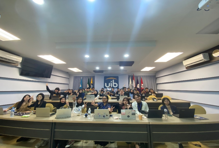 Workshop Pelatihan Menulis Artikel Populer Sebagai Peningkatan Skill Menulis