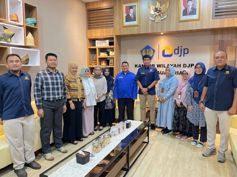 Hadiri Pembekalan Relawan Pajak 2025, UIB Siap Tingkatkan Kesadaran Pajak Masyarakat