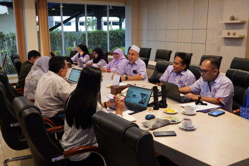kunjungan Universiti Malaysia Terengganu ke universitas internasional batam