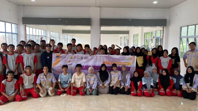 Fun with English: Educational Games at SMA Negeri 24 Batam