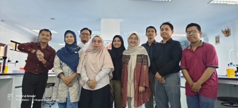 Pelatihan Penggunaan Alat Laboratorium Biologi Molekuler di Universitas Internasional Batam