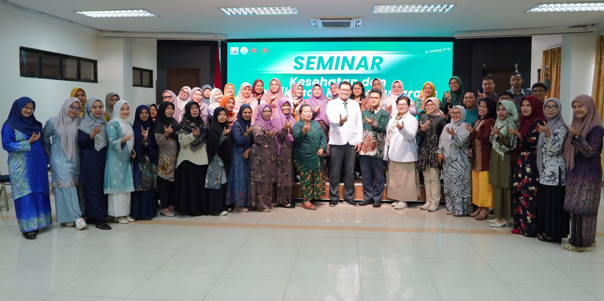 Fakultas Kedokteran UIB Undang Guru BK SMA/MA se-Kota Batam dalam Seminar Edukasi Hipertensi dan Pemeriksaan Kesehatan Gratis