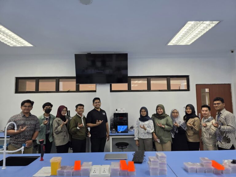 UIB dan YSDS Sukses Instalasi Alat Sequencer Oxford Nanopore, Tingkatkan Kapasitas Riset Biologi Molekuler