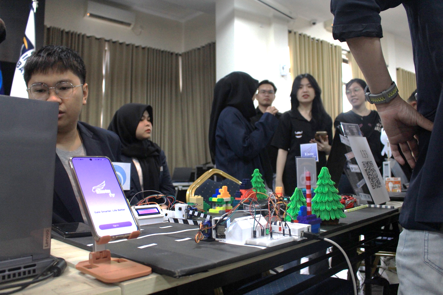 Information System EXPO Semester Ganjil: Wadah Inovasi dan Kreativitas Mahasiswa