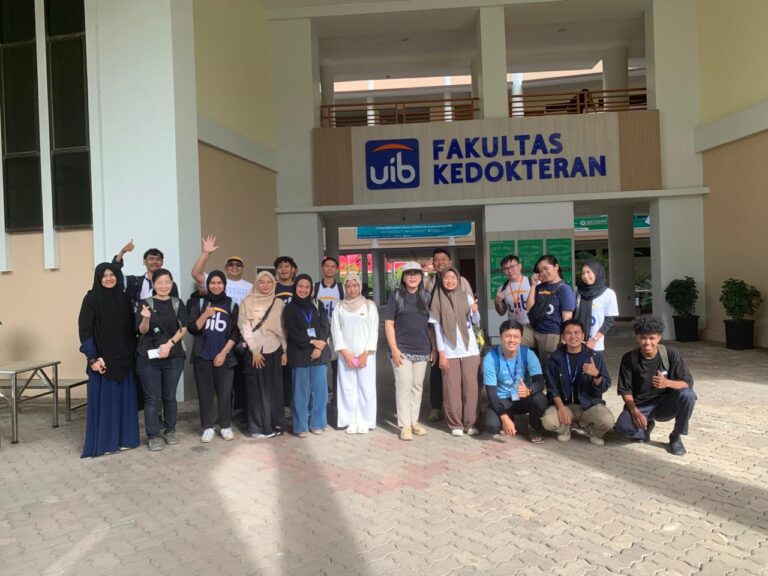 Program Pemeriksaan Kesehatan dan Kesejahteraan bagi Lima Puluh Keluarga Berpenghasilan Rendah Akibat Dampak Panas Perubahan Iklim Sebelum Renovasi Hunian Berbasis Pendinginan Pasif di Sei Lekop dan Tanjung Piayu Kota Batam