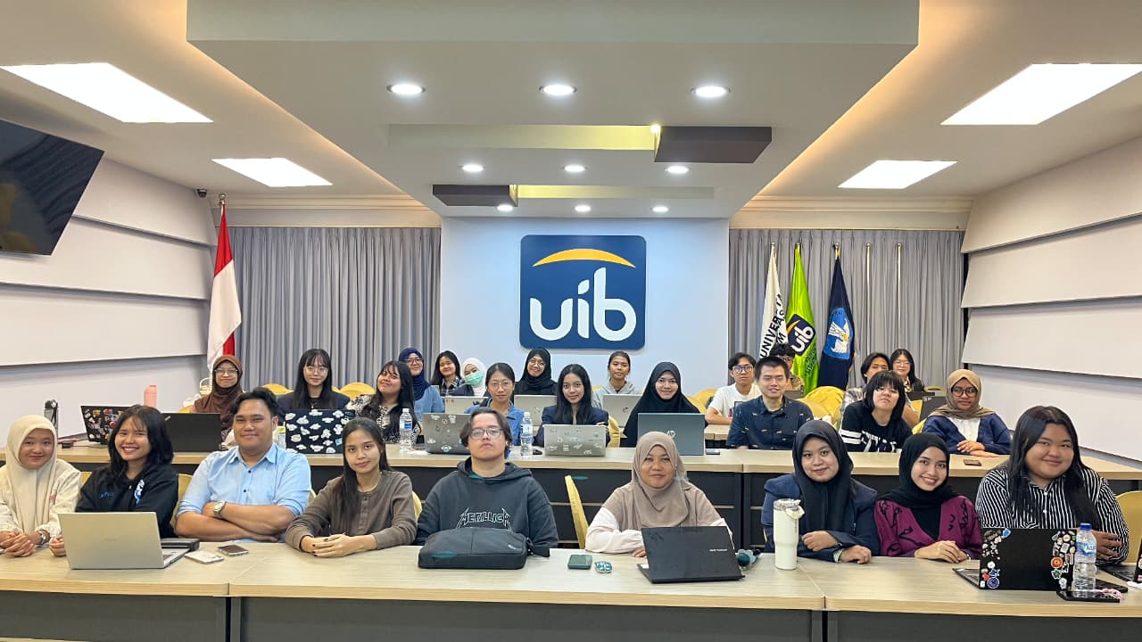 Learning Beyond Borders: UTAR Lecturer Shares Insights on Language Learning Motivation at ELE UIB