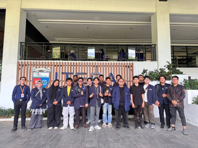 Mahasiswa Program Studi Teknologi Informasi dan Sistem Informasi Universitas Internasional Batam Memperluas Wawasan AI melalui NVIDIA AI Campus Seminar 2026 di Auditorium Institut Teknologi Batam