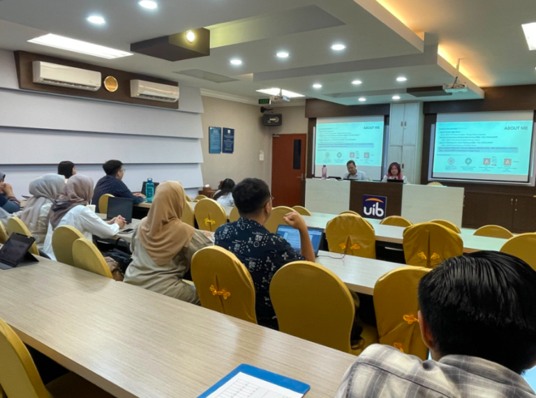 Seminar Experiment Methodology Tingkatkan Kompetensi Dosen UIB