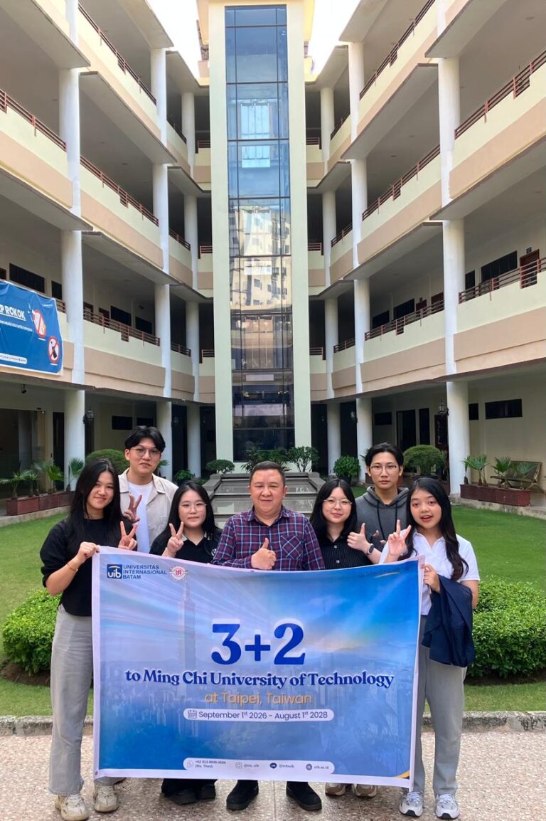 Tujuh Mahasiswa Sistem Informasi UIB Ikuti Fast Track 3+2 ke Taiwan