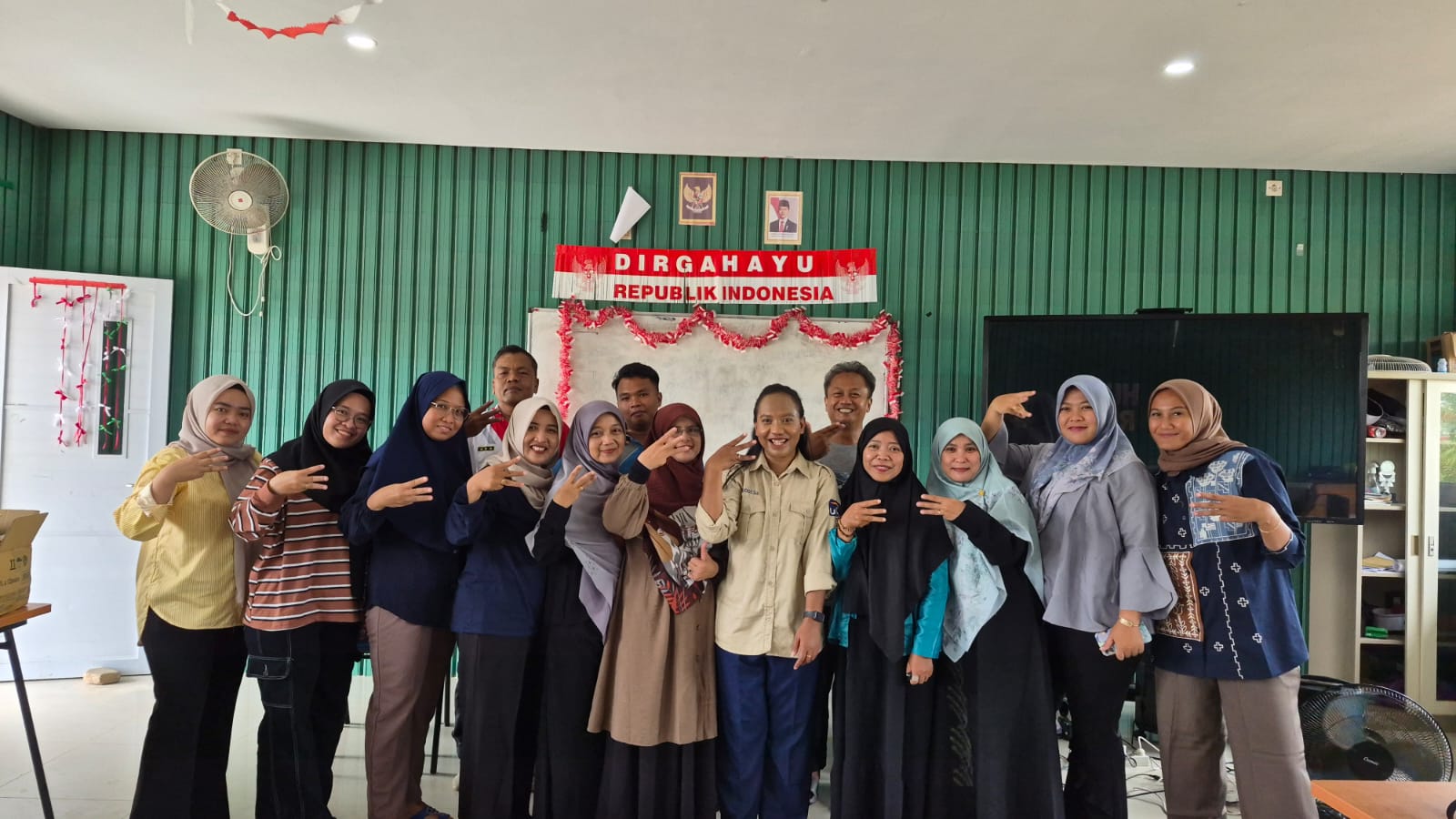 Dosen PBI UIB Asah Speaking dan Storytelling Guru Bahasa Inggris di Batam